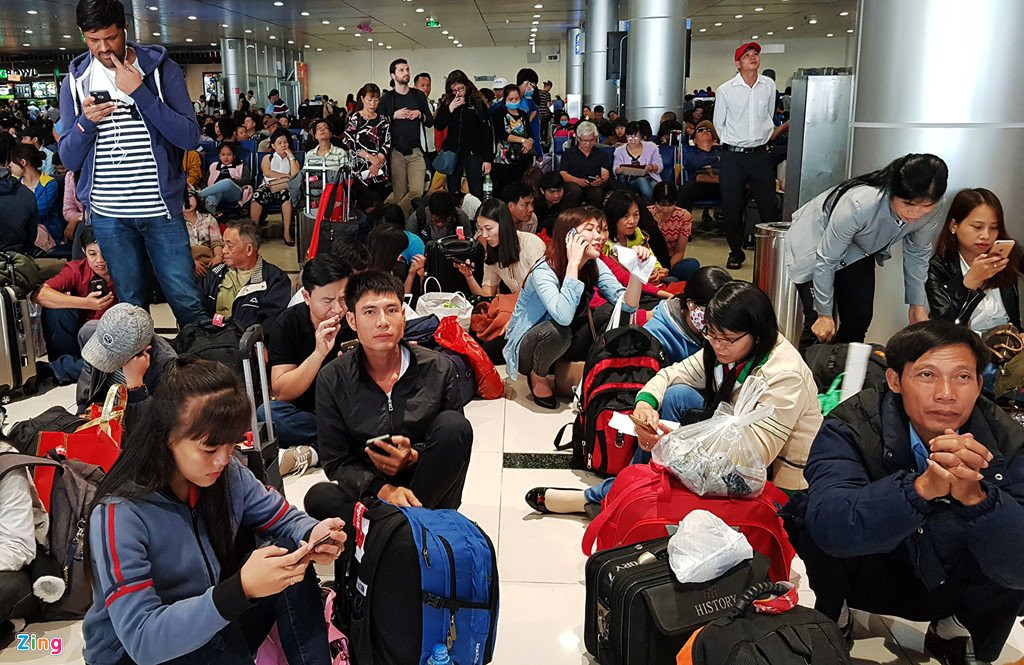 Canh dong duc o san bay Tan Son Nhat ngay cuoi nam hinh anh 15