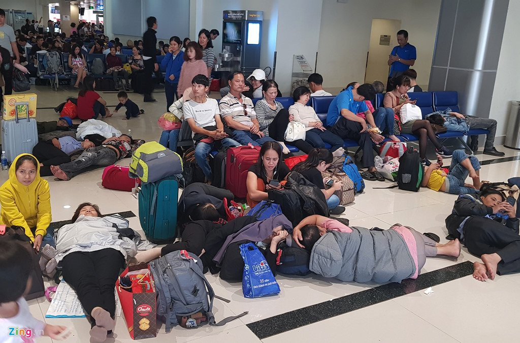 Canh dong duc o san bay Tan Son Nhat ngay cuoi nam hinh anh 21