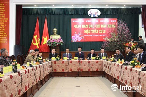 Infonet_Giao_ban_bao_chi