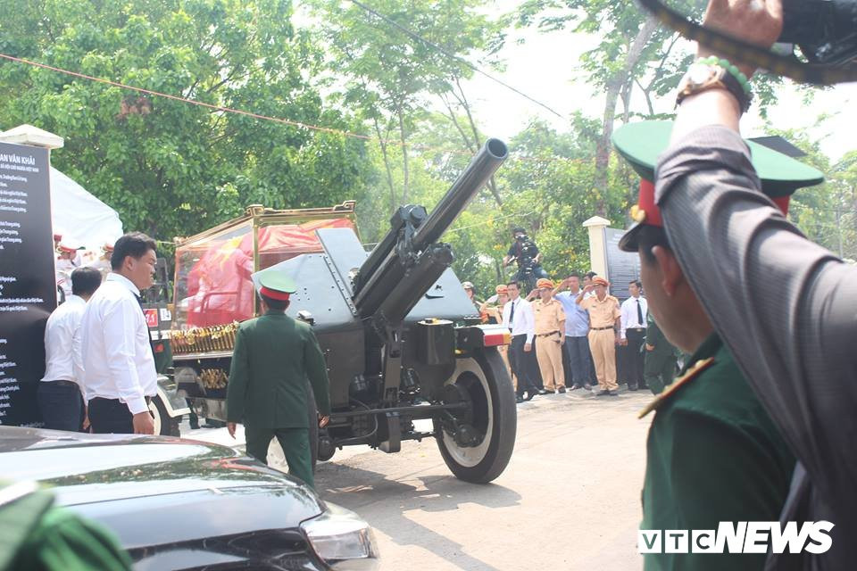 29495941_912307355613104_8863067664185032704_n 11