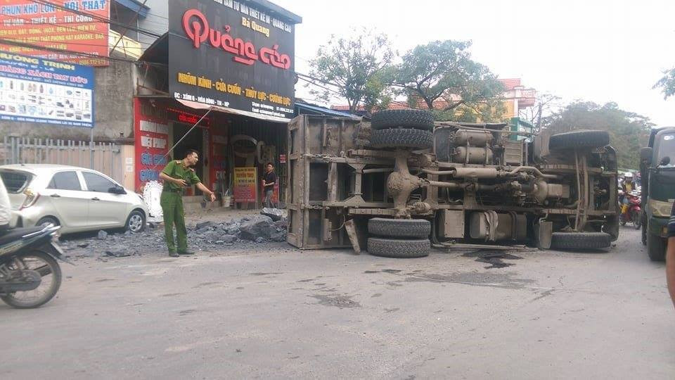 tai-xe-be-lai-tranh-2-nu-sinh-toi-xac-dinh-doi-tinh-mang-minh-2 3