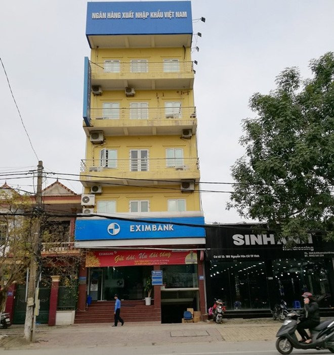 Hot girl ngan hang chiem doat 50 ty dong o Eximbank hinh anh 2