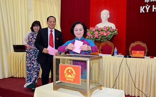 Ông Hồ Đức Hợp được bầu làm Giám đốc Sở TN-MT tỉnh Yên Bái
