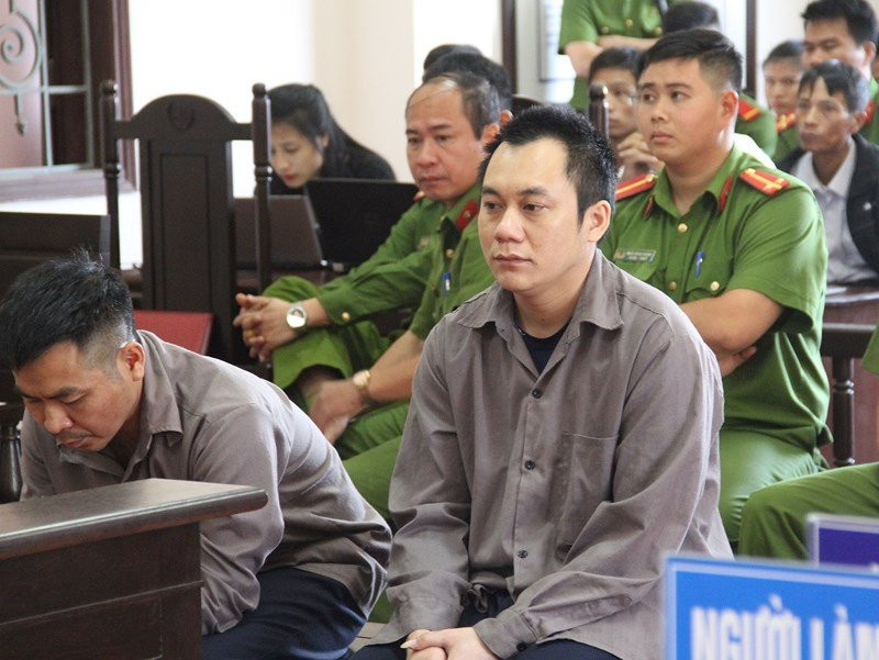 xet-xu-lui-xe-tren-cao-toc5_esai