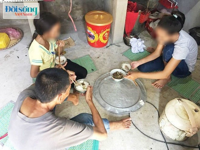 Mong ước của người mẹ có con bị kẻ nhiễm HIV xâm hại trước phiên toà phúc thẩm3