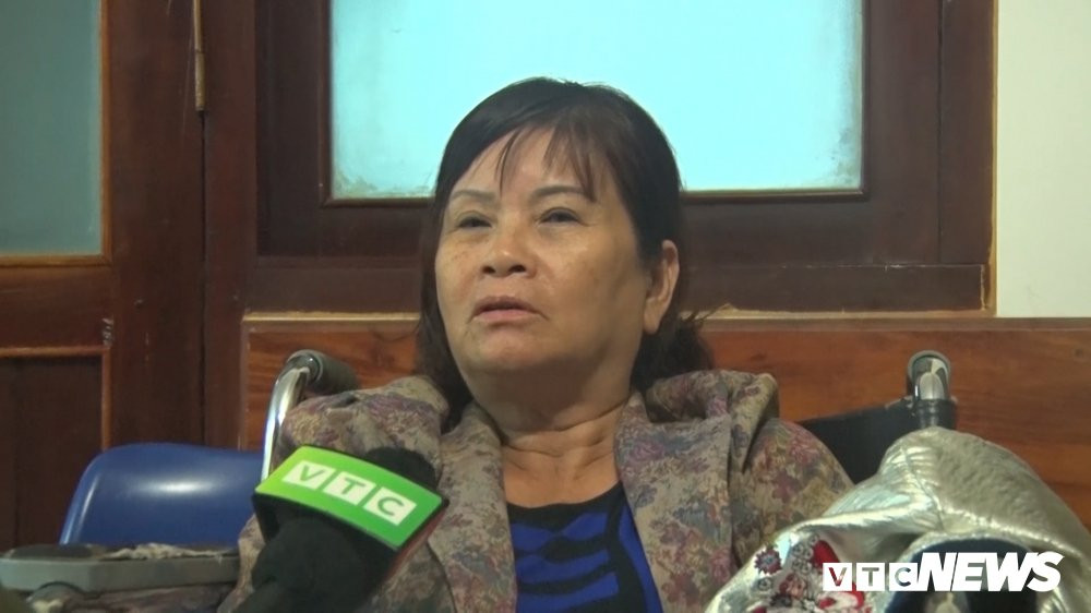 Loi ke rung minh cua hanh khach tren may bay Vietjet ha canh bang cang hinh anh 1