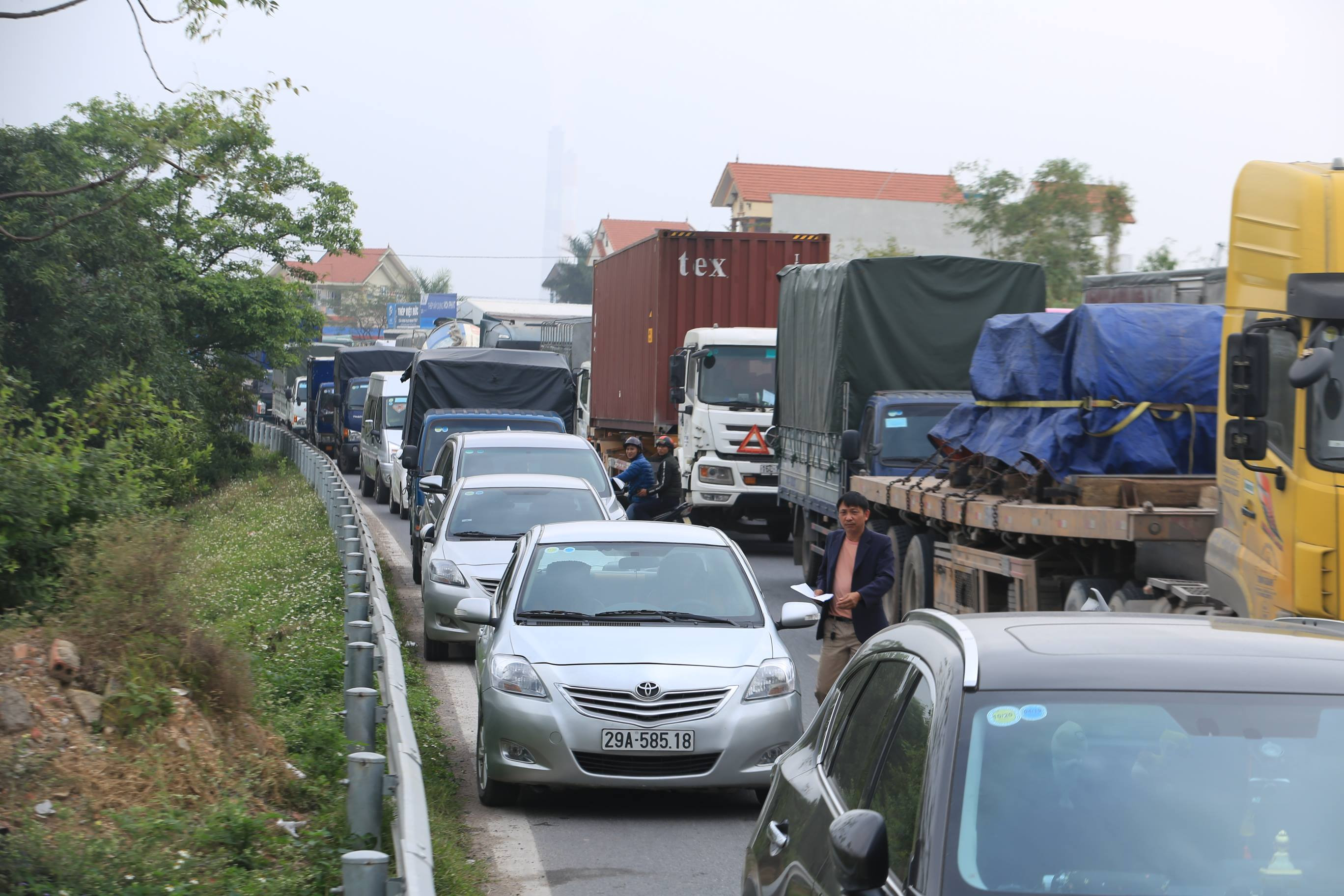 Dù bị ùn tắc cục bộ nhưng BOT Phả Lại vẫn thu phí bình thường