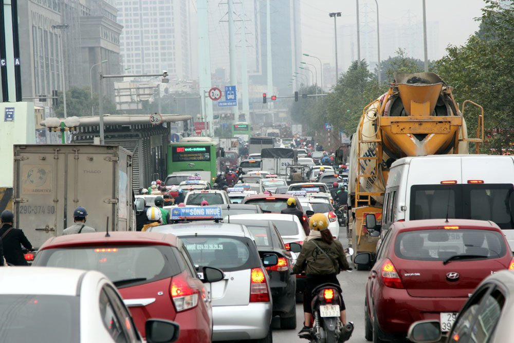 Hà Nội: 8 'điểm đen' ùn tắc mới, giáp Tết chớ dại đi qua