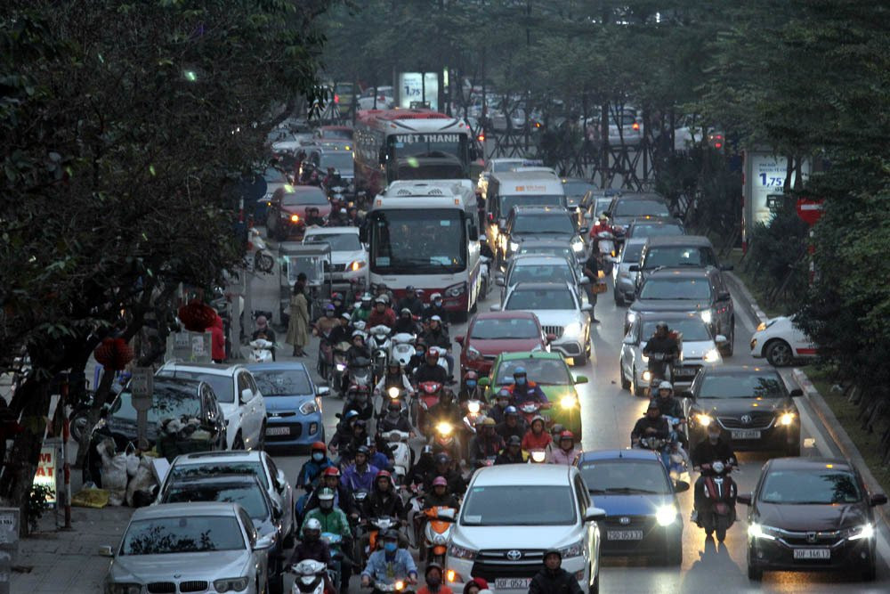 Hà Nội: 8 'điểm đen' ùn tắc mới, giáp Tết chớ dại đi qua