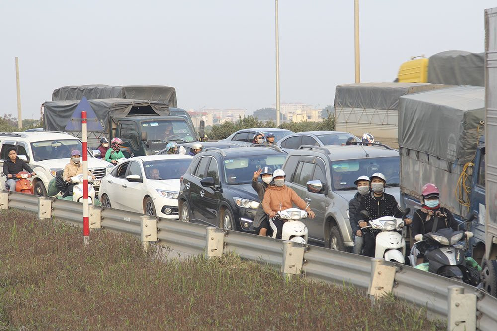 8-diem-den-un-tac-moi-cua-thu-do-ra-duong-can-tranh-3 23