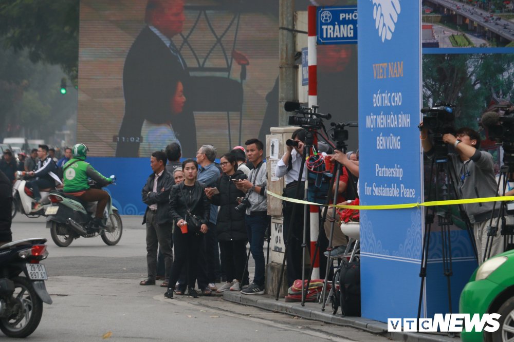 843cac4a725a9004c94b 17