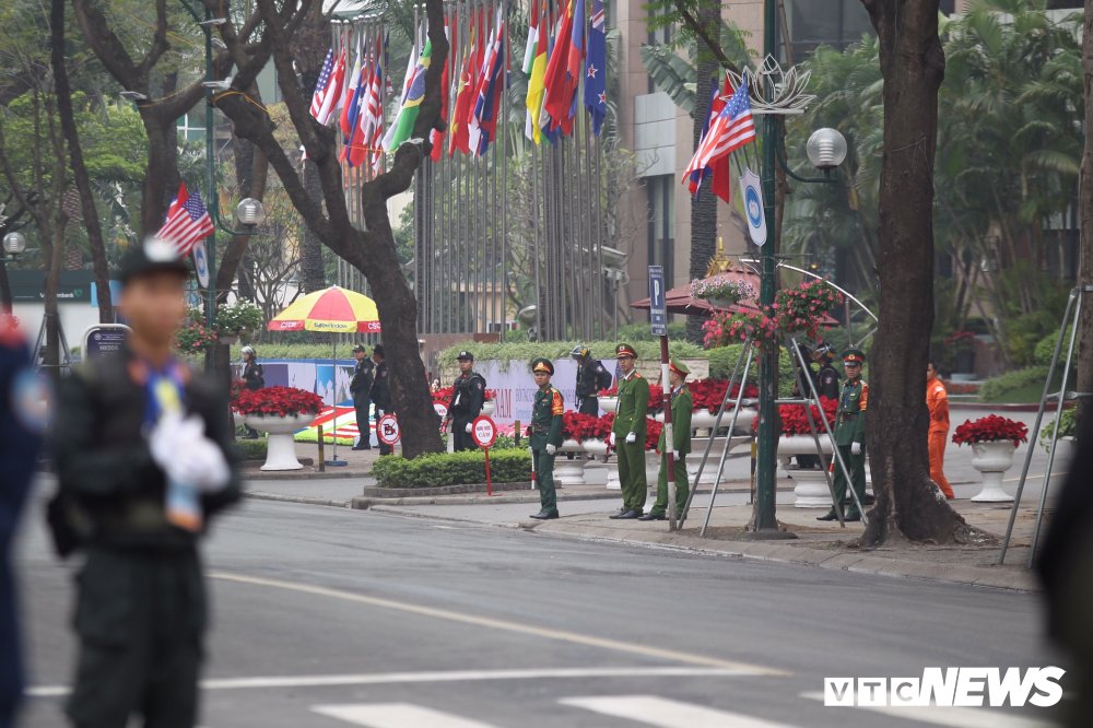 b7b42215f305115b4814 21