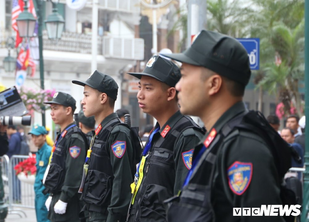 bebe3cc10dd1ef8fb6c0 5