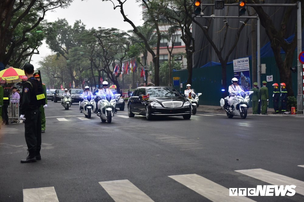 d8749bc14ed0ac8ef5c1 3