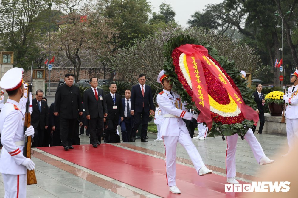 cde7ff6d68748a2ad365 11