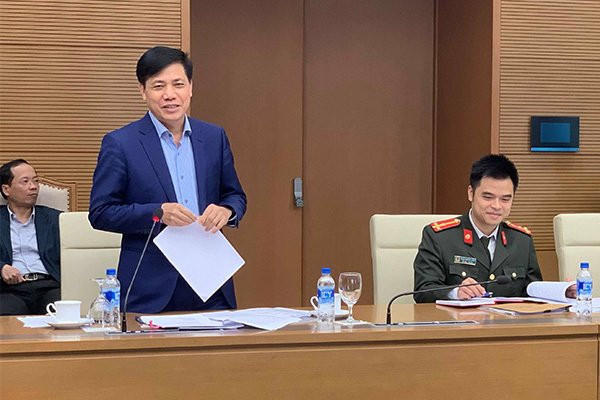 Bộ trưởng Mai Tiến Dũng: Đề xuất mất bằng lái phải thi lại rất buồn cười