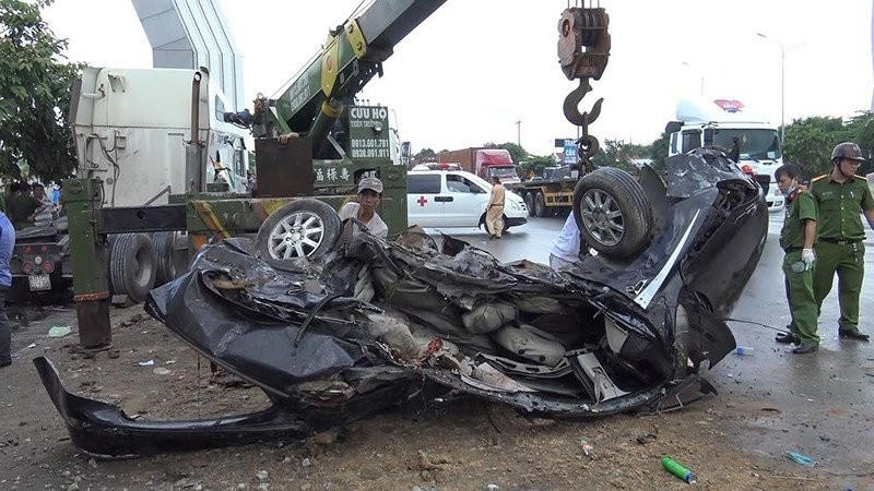 plo-den-11-gio-trua-cong-tac-xu-ly-hien-truong-tai-nan-5-nguoi-chet-hoan-tat_gcqm