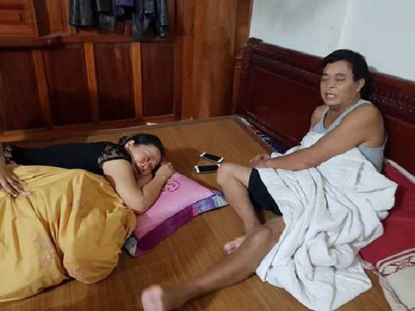 vo-chong-dai-gia-pho-nui-ha-tinh-khoc-ngat-vi-kho-go-17-ty-chay-tan-1444014 6