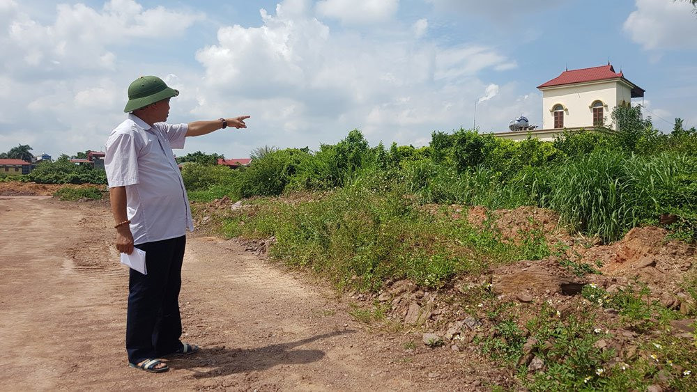 Huyện Lục Ngạn vay tiền làm dự án, gia đình 2 quán quân Sao Mai kêu cứu