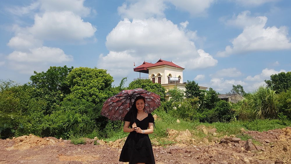 Huyện Lục Ngạn vay tiền làm dự án, gia đình 2 quán quân Sao Mai kêu cứu