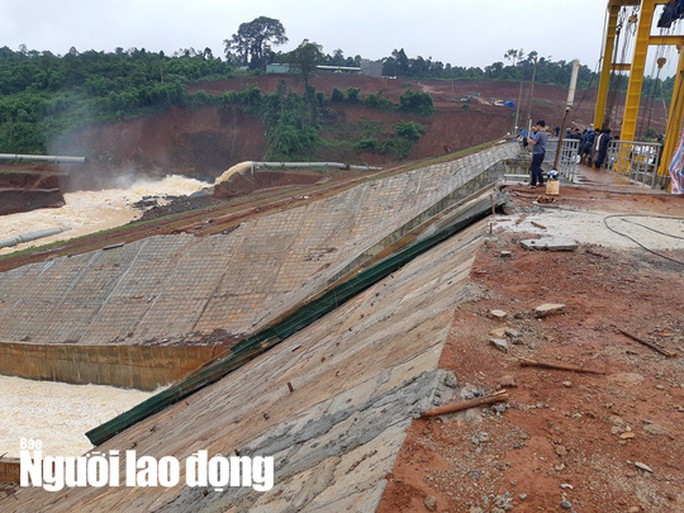 Cận cảnh giải cứu bom nước thủy điện Đắk Kar - Ảnh 5.