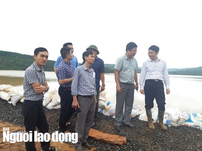 Cận cảnh giải cứu bom nước thủy điện Đắk Kar - Ảnh 12.