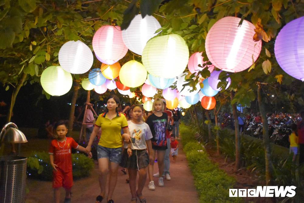 Tết Trung thu lung linh sắc màu cho con em lao động trong KCN ở Hải Phòng - 1