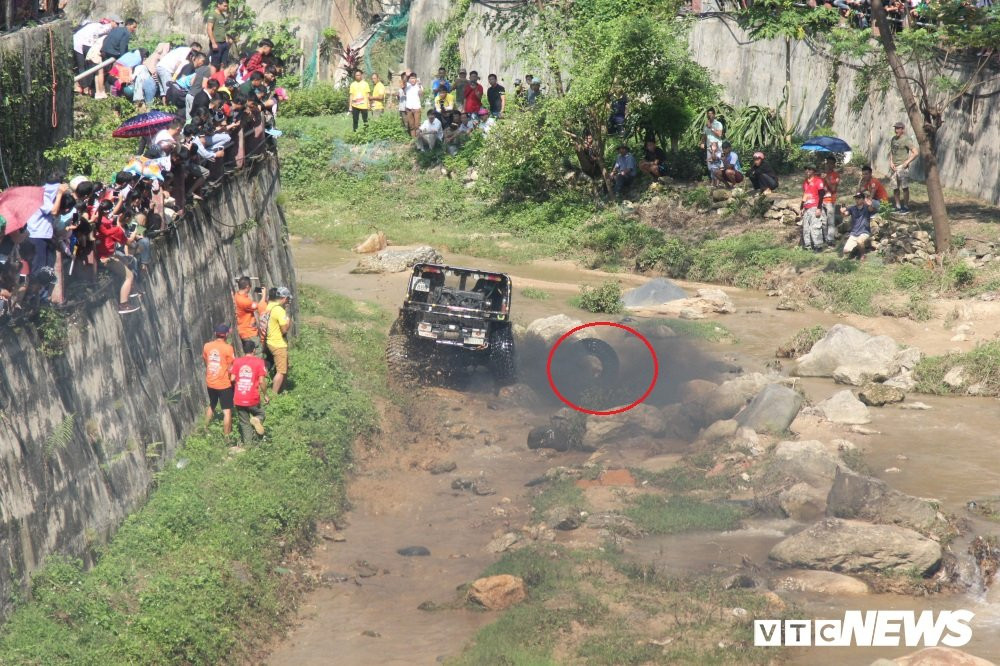 dua-xe-dia-hinh-17-10-1111372 18