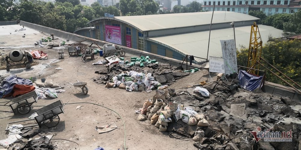 chay-cung-viet-xo-sap-san-khau-thiet-bi-dem-nhac-quang-ha-thanh-than-2 (1) 16