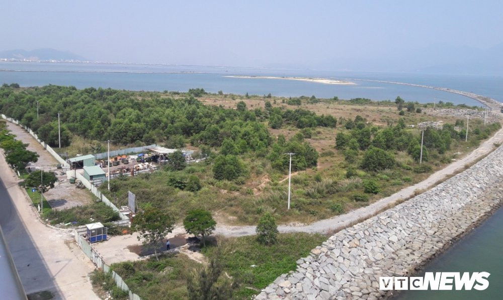 Anh-vang-trang-khuyet 3