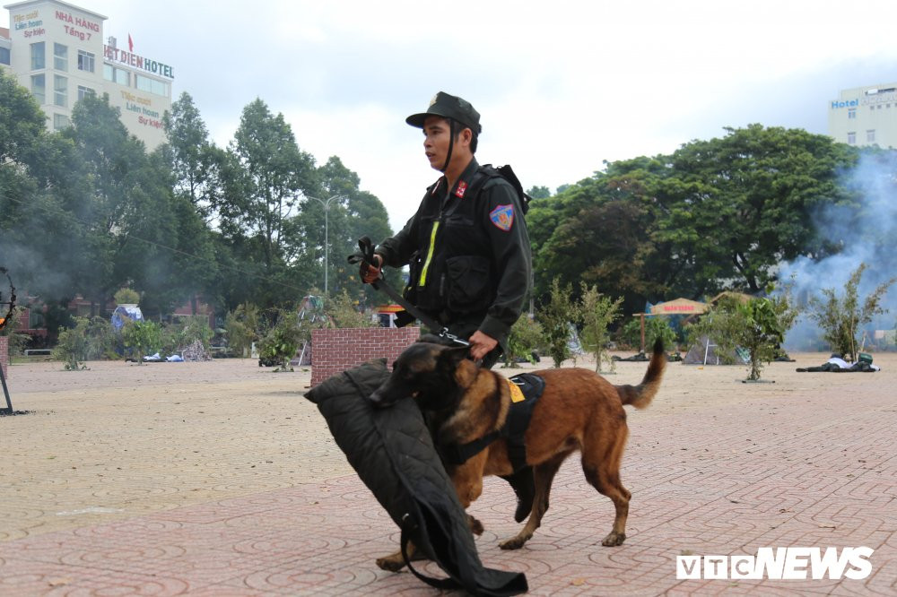 cong-an15-13-1417346 18