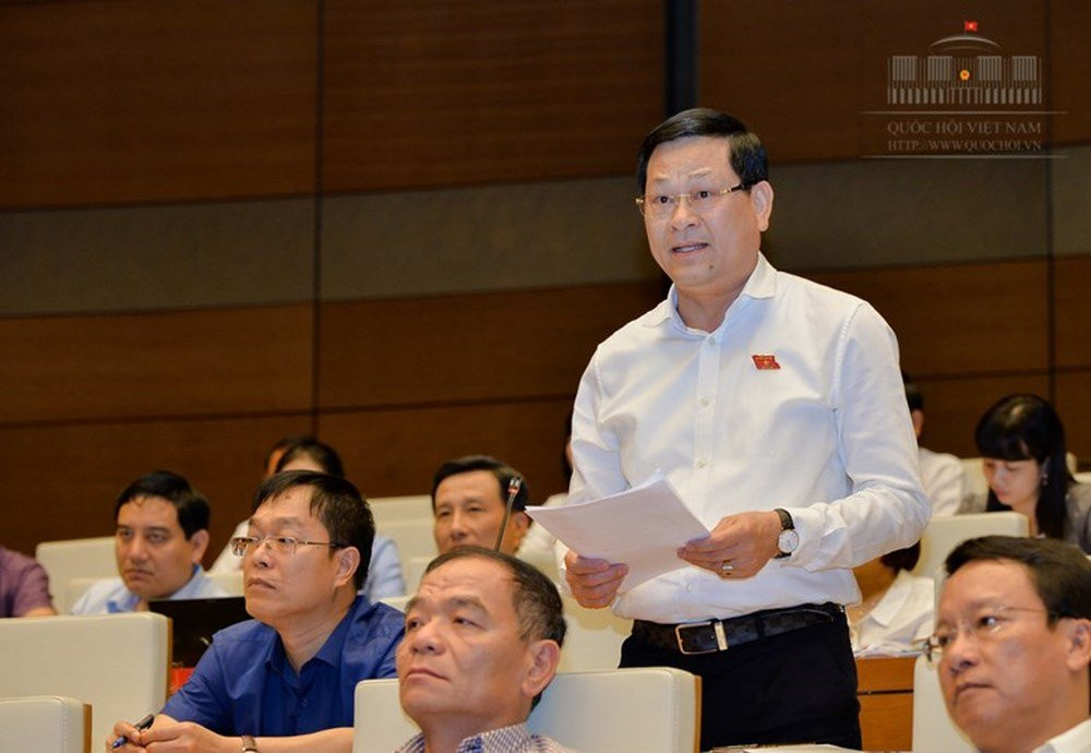 dai-bieu-nguyen-huu-cau-1527242410