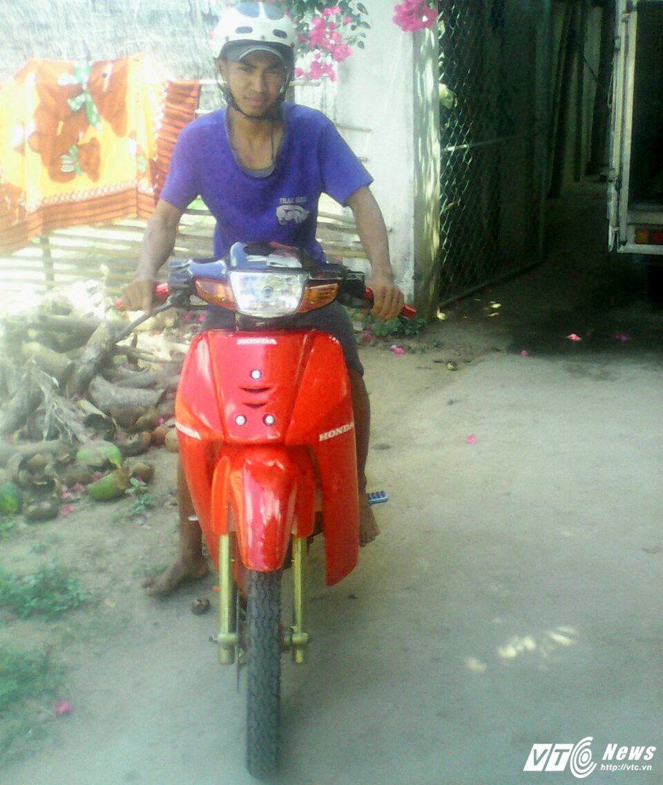 z737781709740_0f50fd8e9e74de23343317f0acc68e00