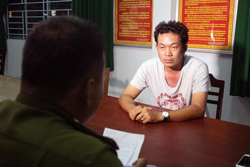 khoi-to-bat-giam-chu-nha-xe-chem-tai-xe-do-mau-thuan-tai-bot-cai-lay