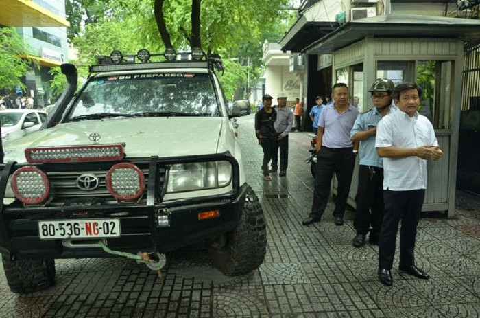 ong-hai-khong-phat-xe-ngoai-giao-1-1505996958376 5