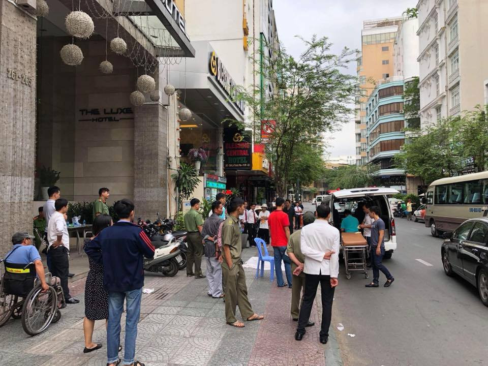 30007893_2069413526668981_1253578044_n