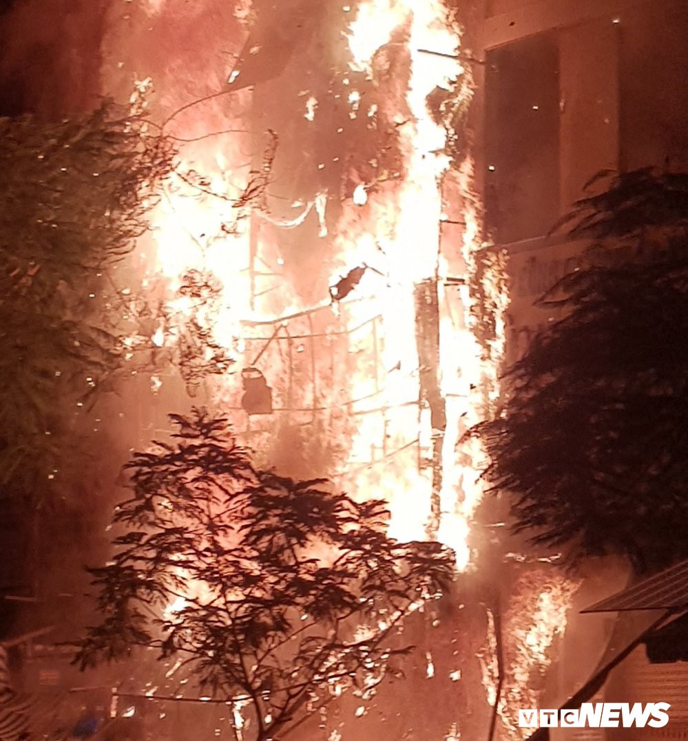 35737618_653297401676283_8313065941944500224_o 35