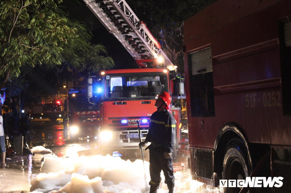 35882924_901490853375901_2010560146438094848_n 34