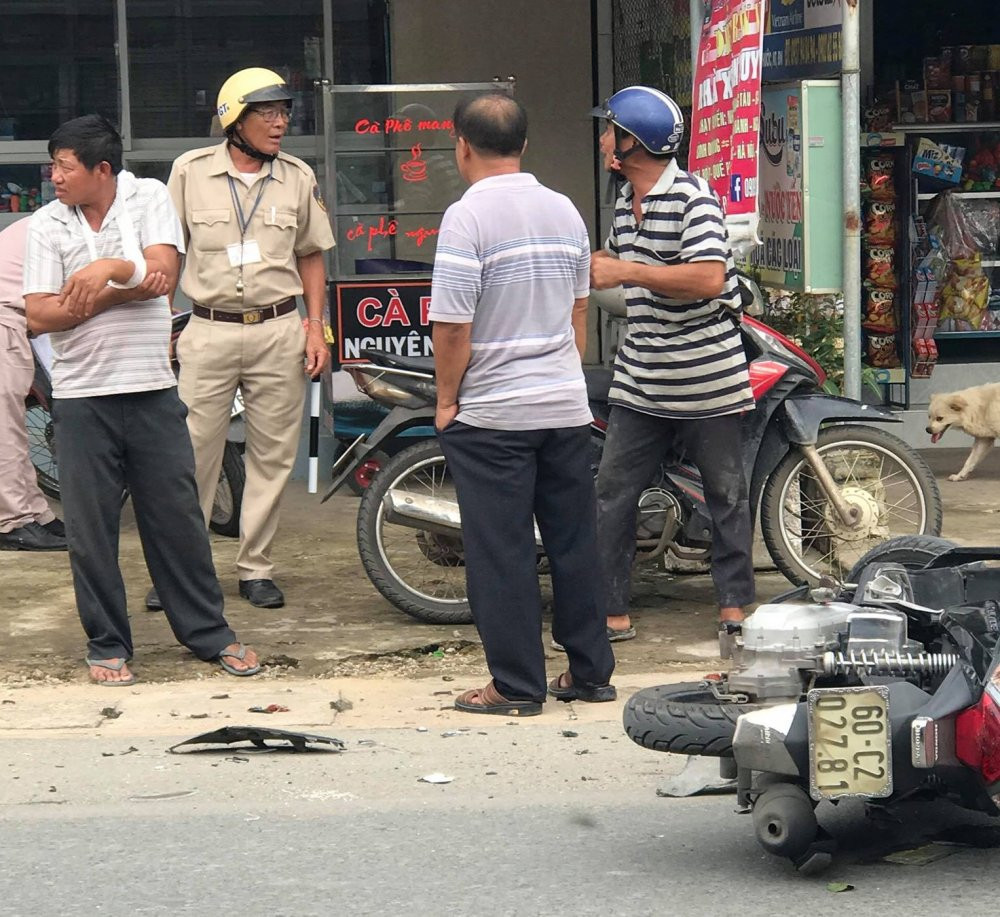 37229575_2093771430656492_2965672723159711744_o