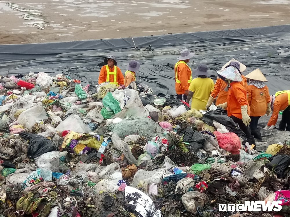 39281054_277180796395493_6512544659946864640_n