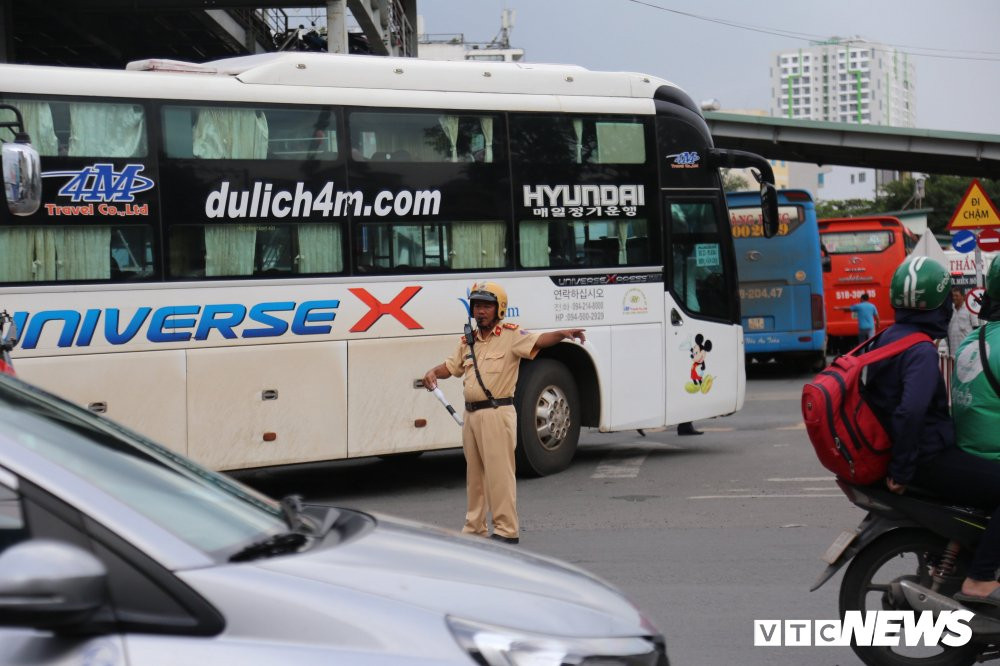 csgt-phan-luong-giao-thong1