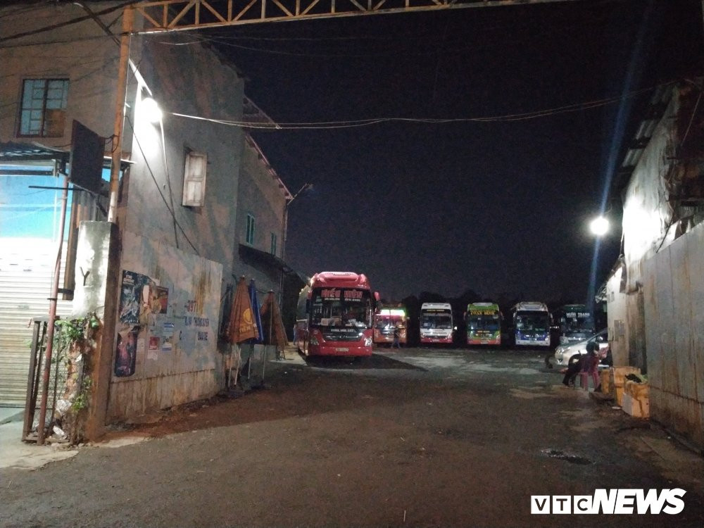 ben-xe-du-o-dinh-bo-linh