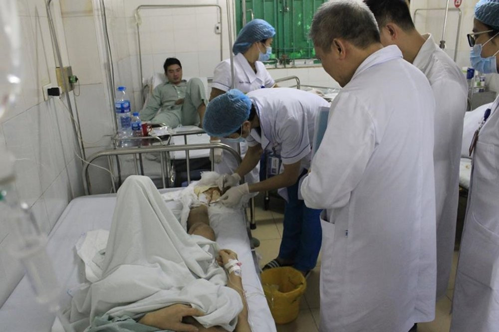 kiem tra chan benh nhan