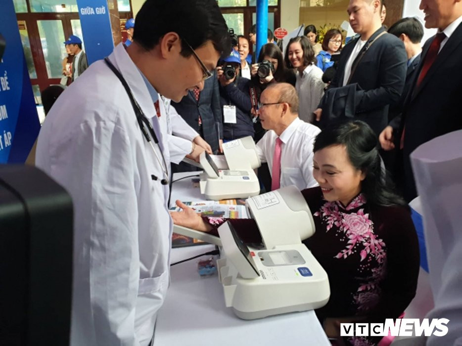 bo truong kham suc khoe