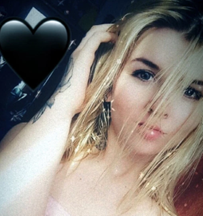 roi dien thoai vao bon tam co gai bi dien giat chet