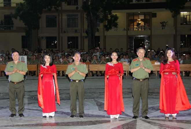 quang truong hoc vien an ninh -8