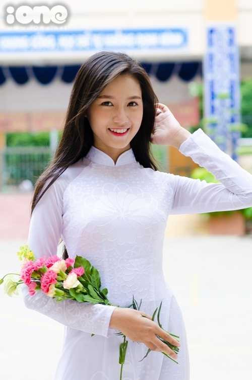 Nguyễn Ngọc Bảo Như là học sinh lớp 12 trường THPT Tây Thạnh TP HCM. Cô bạn được nhiều thần dân của trường biết đến với hàng loạt giải thưởng như: Giải nhì cấp quận môn nhảy cao 2010 - 2011; Giải nhì Hội khỏe Phù Đổng cấp quận 2011 - 2013; Giải nhất Hội khỏe Phù Đổng cấp trường 2012 - 2013; Giải nhì Hình mẫu học sinh Tây Thạnh 2013; Nhiều năm liền là học sinh đội tuyển Văn... Bảo Như từng chinh chiến ở nhiều cuộc thi dành cho teen như: Giải nhất Ngôi sao mùa hè 2014 của báo HHT; Top 10 Miss Sunplay 2014; Top toàn quốc Ngôi sao xì tin 2012 của báo Mực Tím; Top 20 Miss Áo dài 2015...