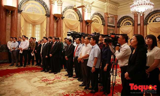 Chủ tịch nước Trần Đại Quang ra mắt báo giới - ảnh 2