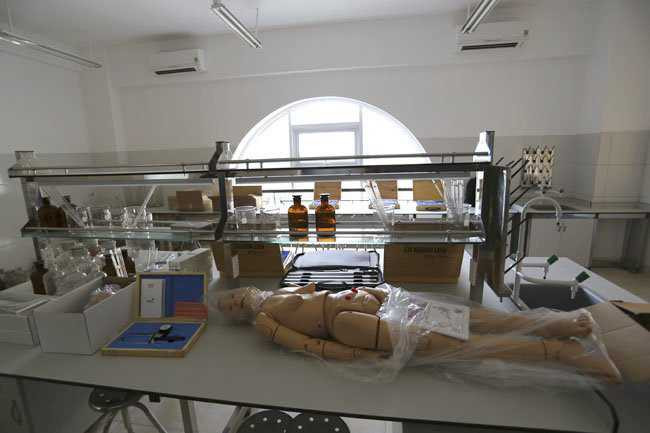 dai hoc kinh doanh va cong nghe ha noi-3