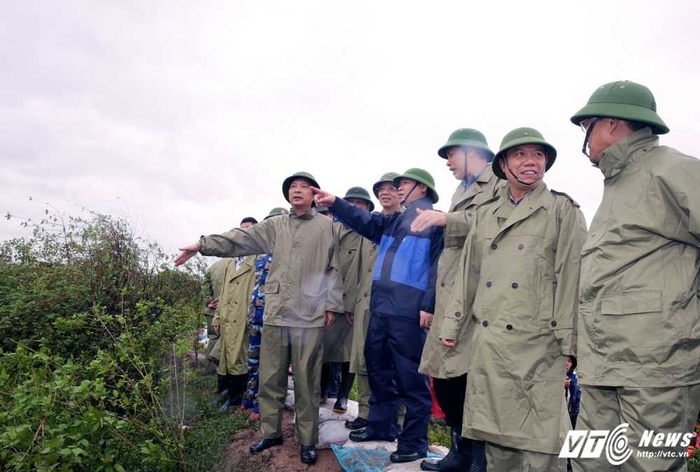 pho thu tuong vuong dinh hue chong bao -1